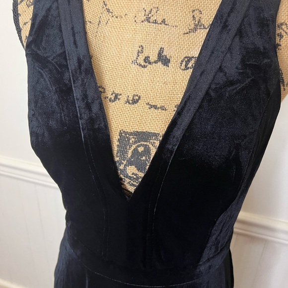 Lulus black velvet sleeveless maxi dress size L - Picture 7 of 11